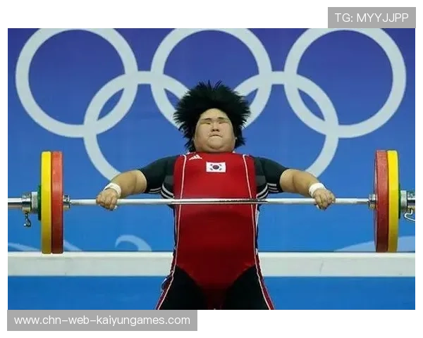 举重女孩下场后吃炸鸡被拍成搞笑段子